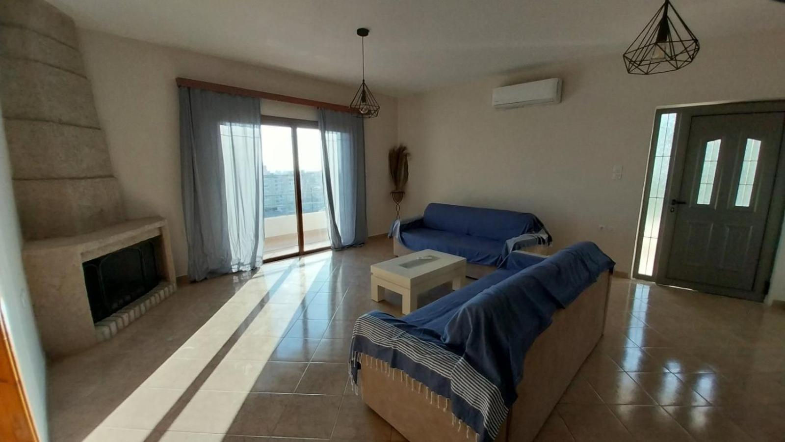 Thomas Apartamento Sarandë